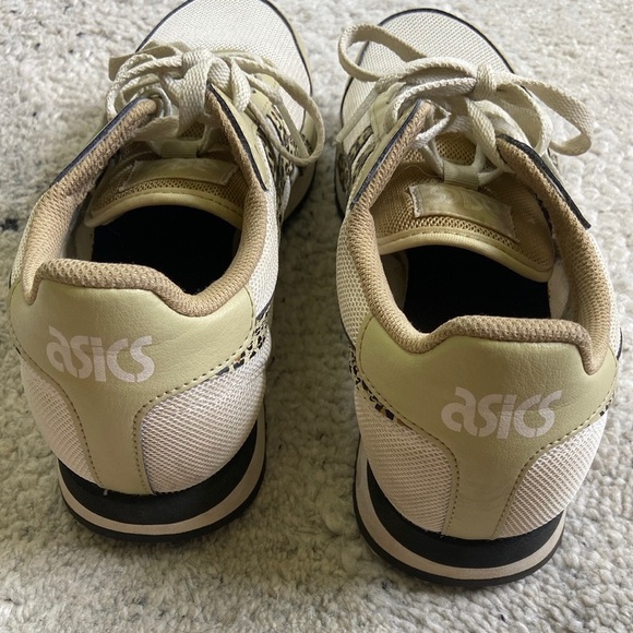 ASICS Tiger Runner Birch/Sand Sneakers - Picture 7 of 10